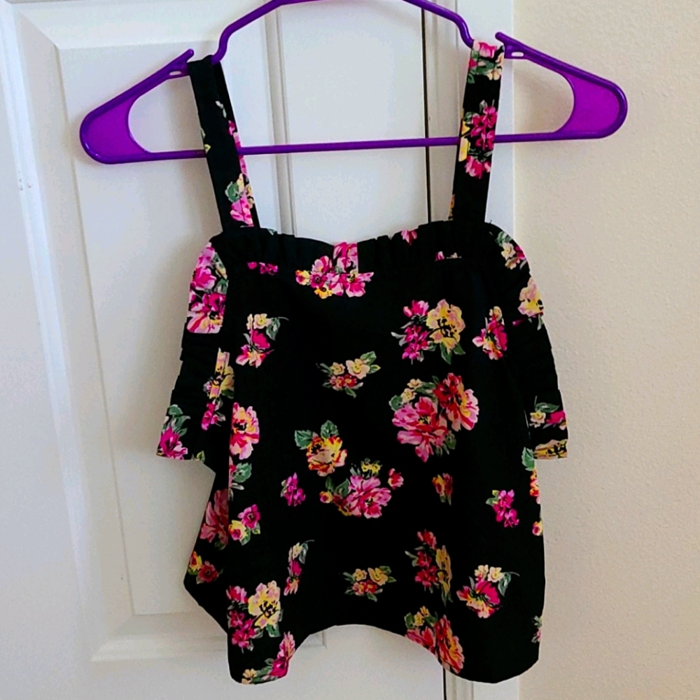 NEVER WORN- Summer floral top size S